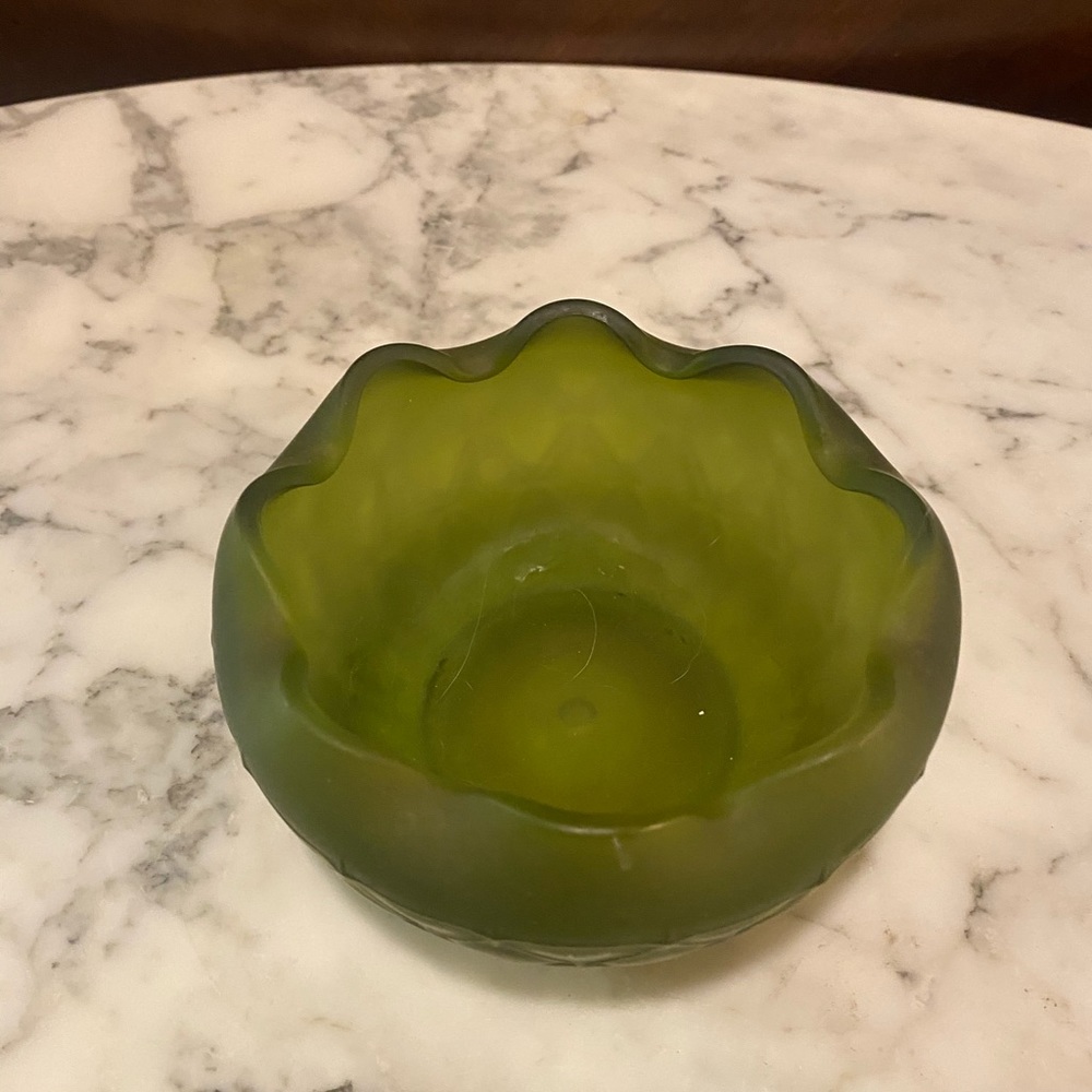 Green frosted bowl